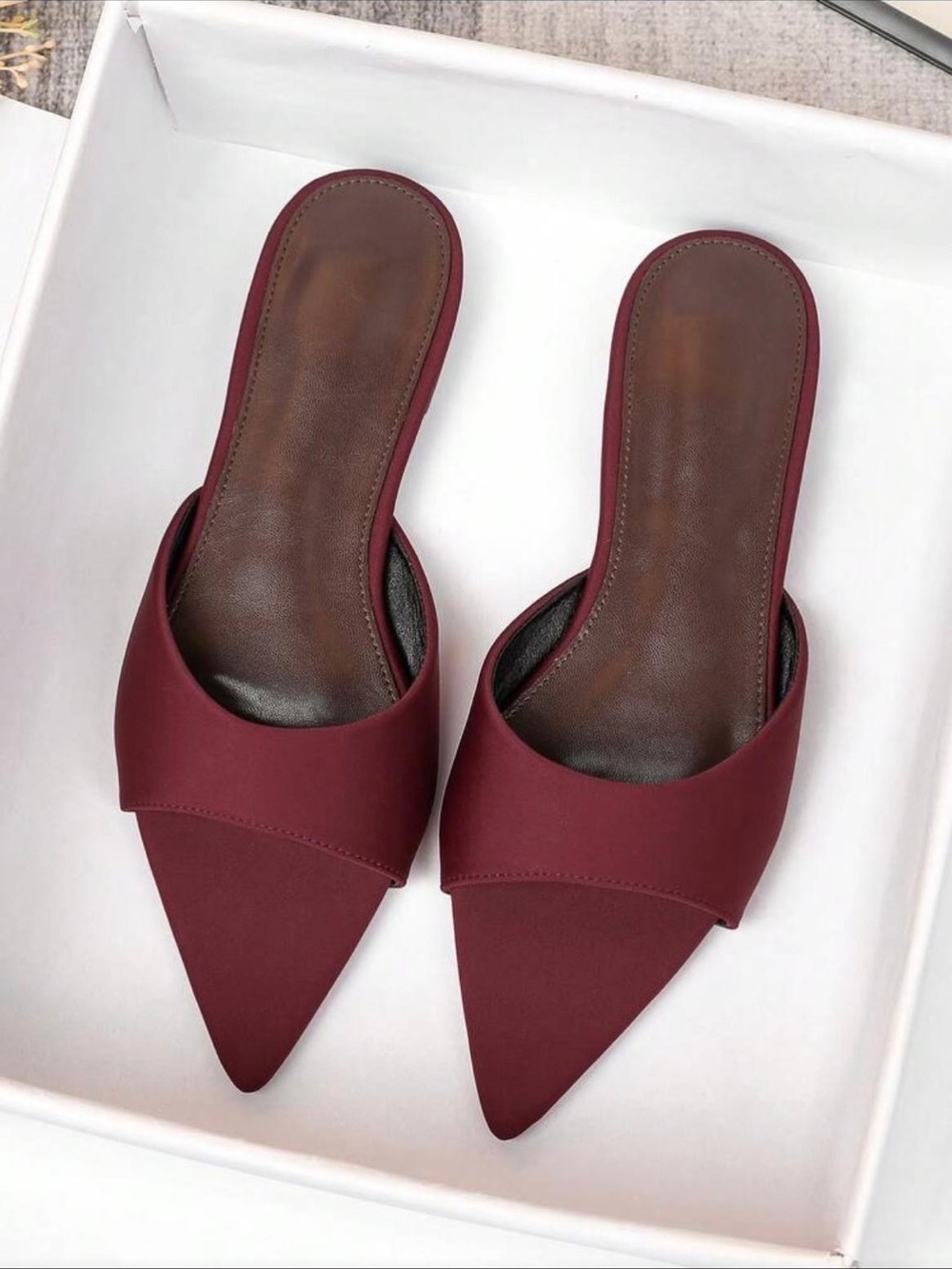Chic Pointed Mule Slides in Burgundy
